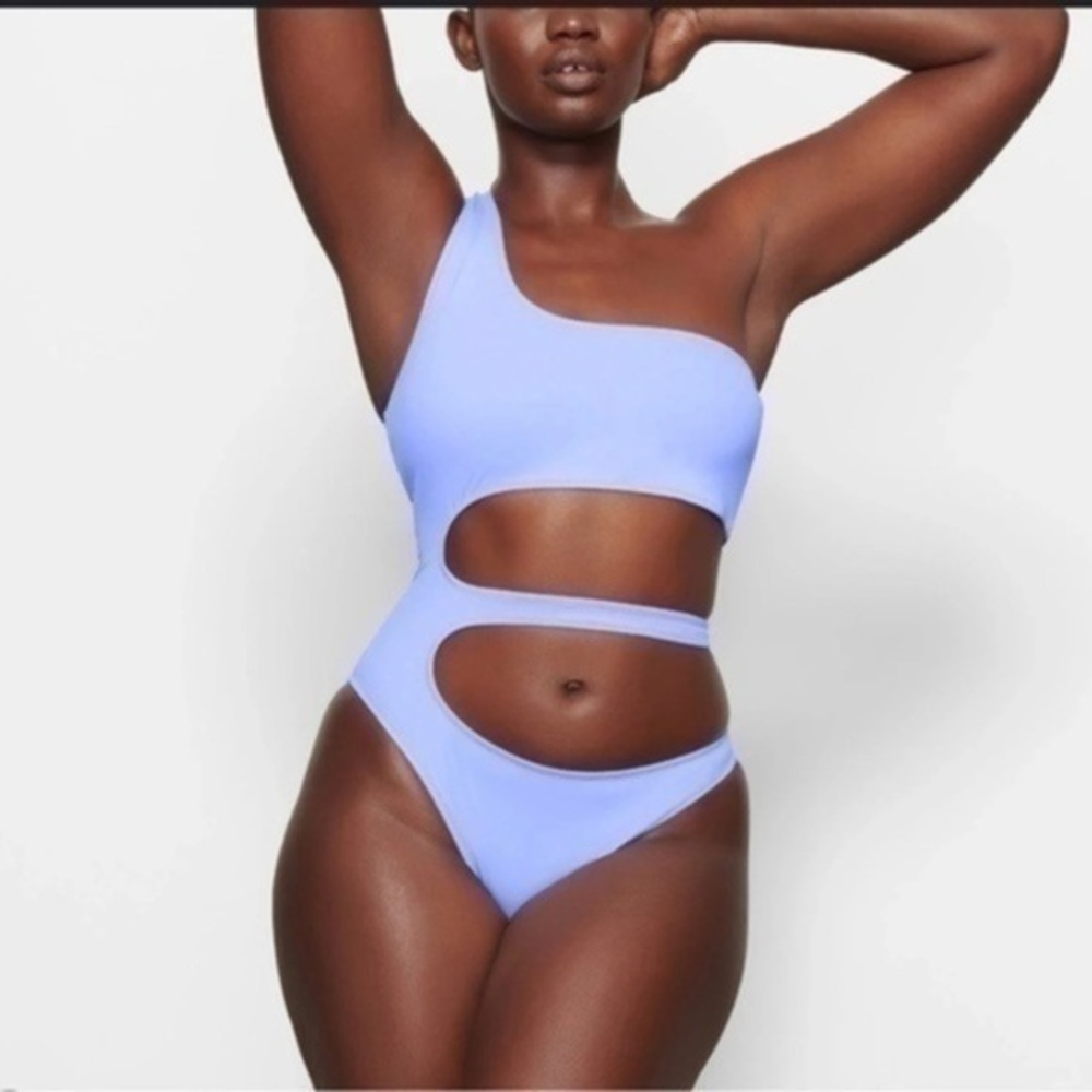 💕Skims Swim One Shoulder MONOKINI💕